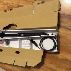 Brand New Never Used Rockshocks Reverb Dropper Post