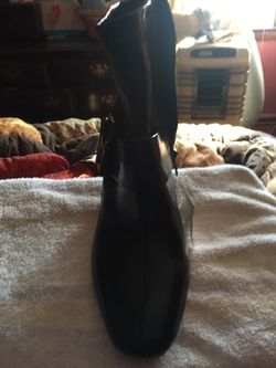 Women's size 6 1/2 ankle boots