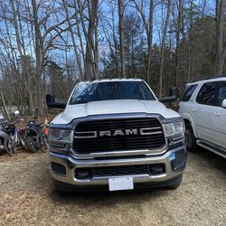 White Ram 3500 Crew Cab
