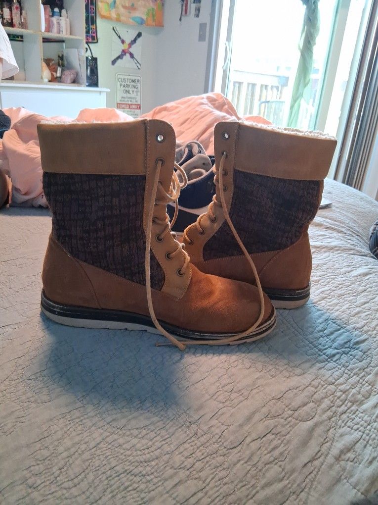 Brown Boots With Purple