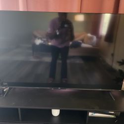 Flat-screen TV - TCL 