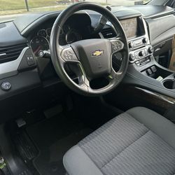 2017 Chev Suburban  LS  
