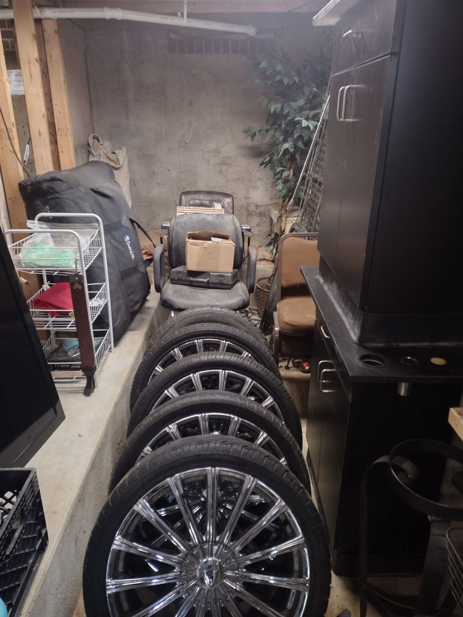 19” 5-Lug Universal Wheels