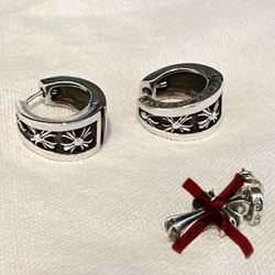 Chrome Hearts V Hoop Earring (pair)
