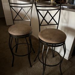 2 Barstools 