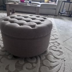 Ottoman Or Vanity Seat Storage $40