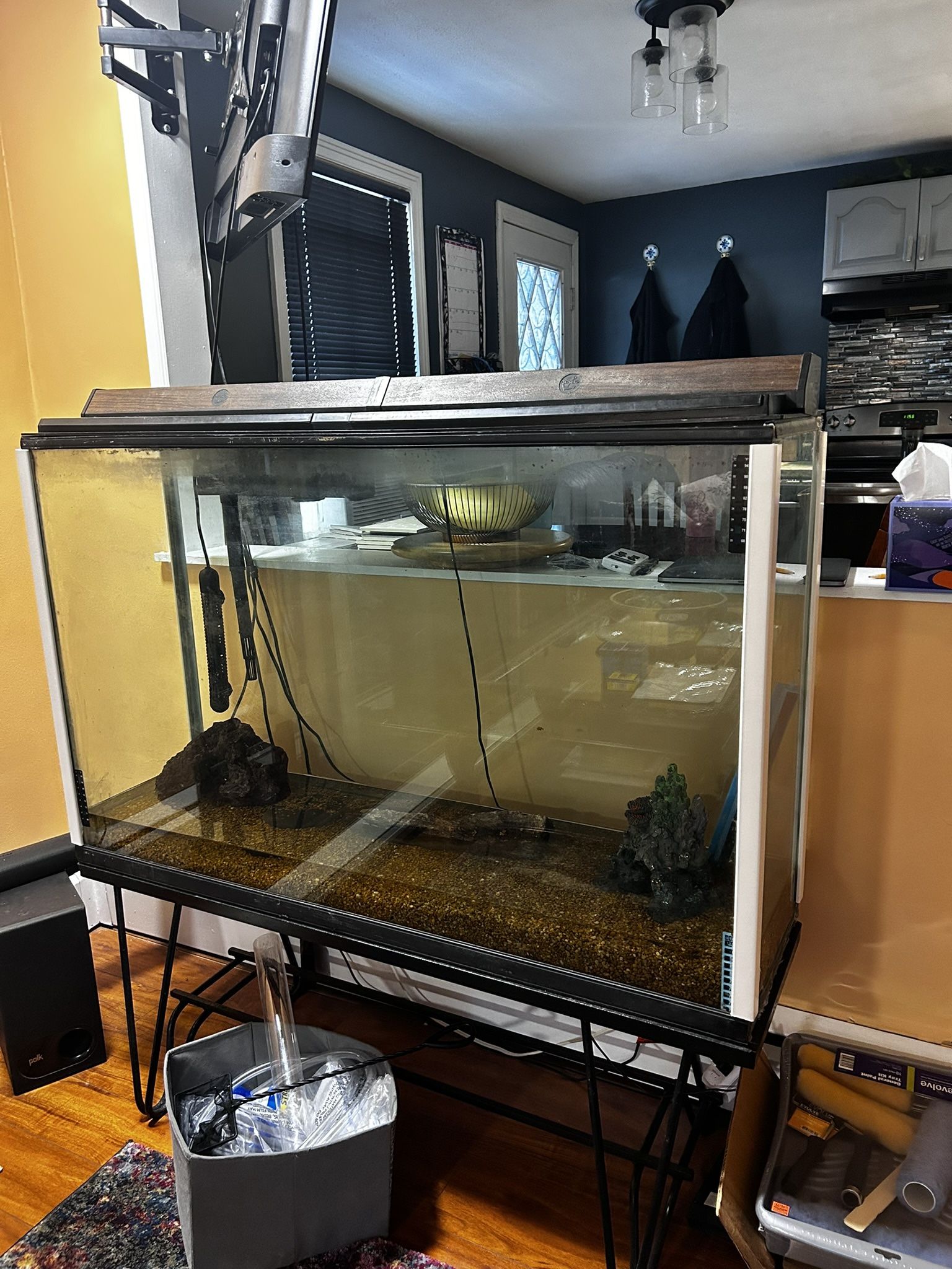 Fish Tank ,,75 Gallon,Tall And Thin Custom Made. 4 Ft Wide, 14” Deep , 30” High And Iron Stand, Filter System , Lighted Top ..stand 18” High