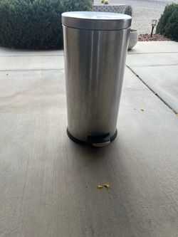 Stainless steel trash can