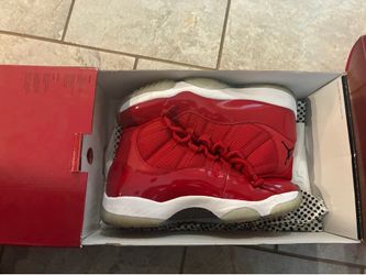 Jordan 11 “win like 96”  size 10