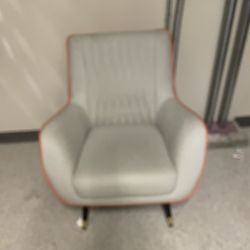 Leather Chair In Excellent Condition 