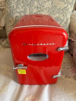 Frigidaire Retro Mini Fridge Red