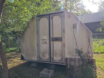 Plastic / fiberglass  shed