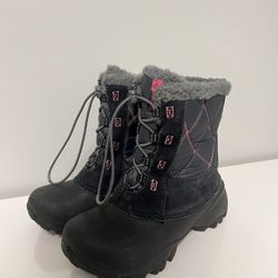 Columbia Girls Snow Boots In Size 2