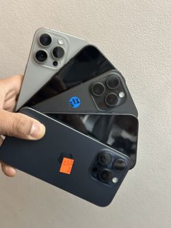 Apple iPhone 15 Pro 128 gb unlocked with store warranty 