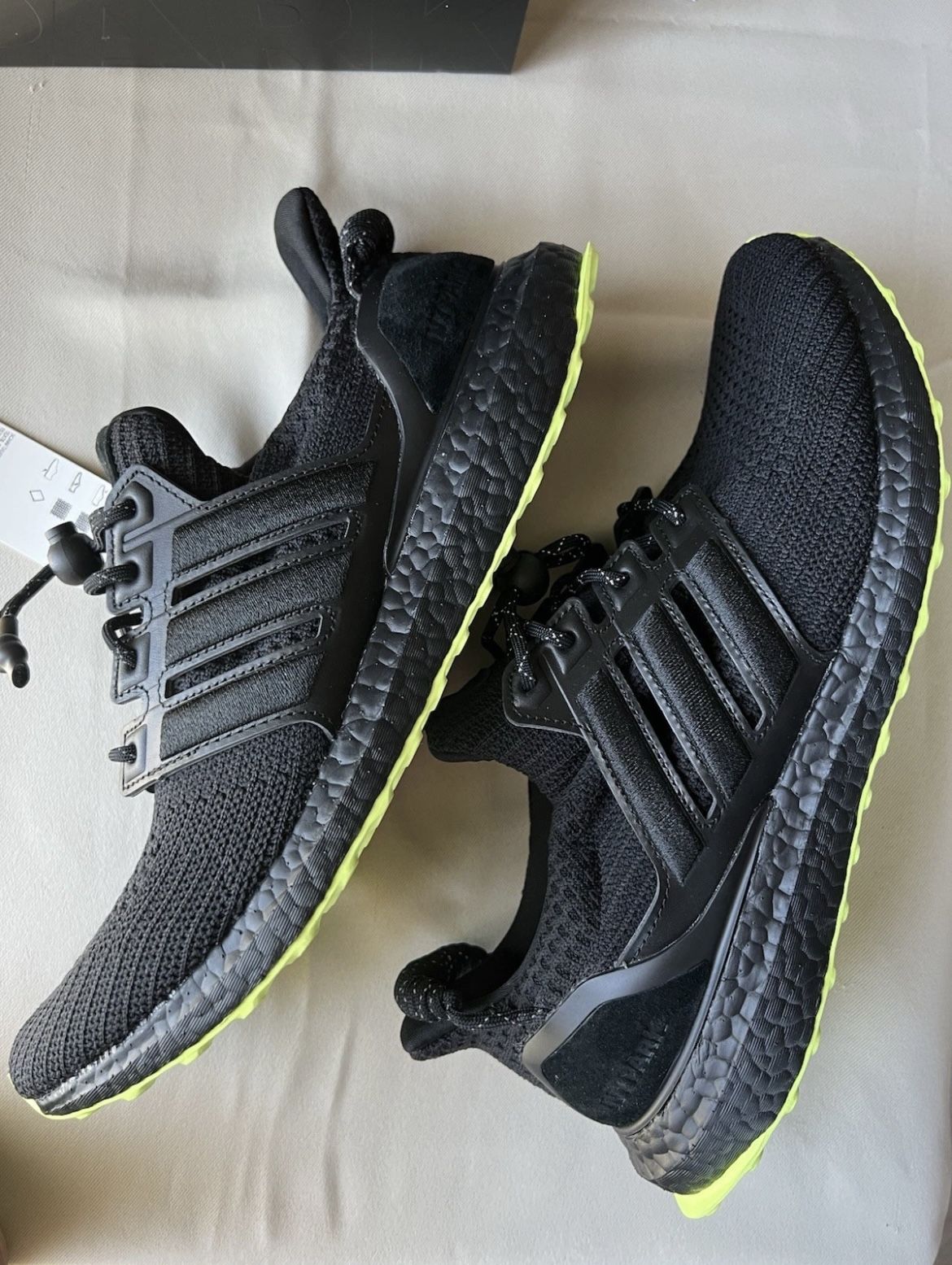 Adidas UltraBOOST OG Ivy Park, Men`s Size 12.5, CoreBlack/Yellow (neon)