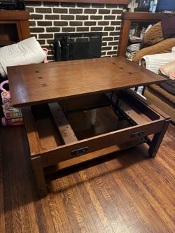 Mission Style Coffee Table (Solid oak)