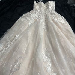 Wedding Dresses Lot