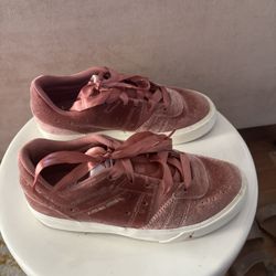 Women’s Nike Jordan Shoes Canyon Pink University Size 7 US 