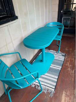 Cute outdoor patio bistro set in teal blue metal