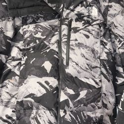 The North Face Bundle One Hoodie One Jacket 