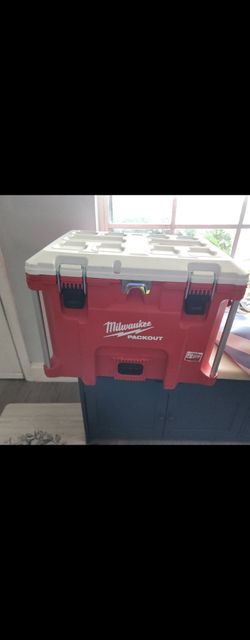 Milwaukee packout cooler