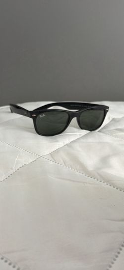 Authentic Ray Ban New Wayfarer