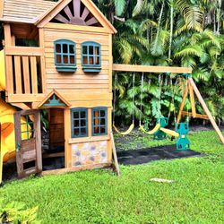 Play House 