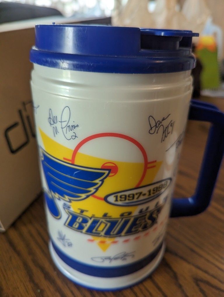 Vintage Blues Cup