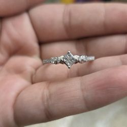 10K Diamond Ring