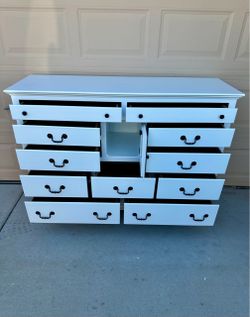 White 11 Drwers