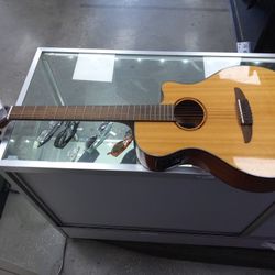 Acoustic Guitar 