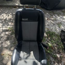 2008–2011 Dodge Dakota Passenger Seat – $200 OBO