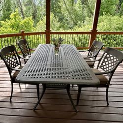 Outdoor Dining Table & 4 Chairs