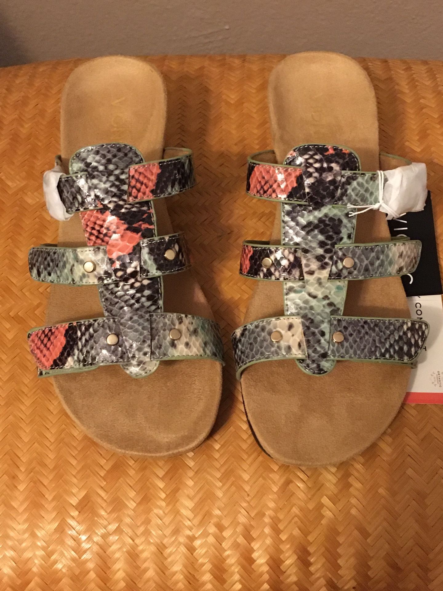 VIONIC Women's 'PARK RADIA' Strappy Sandals Mint Snake