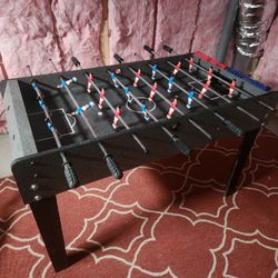 FOOSBALL TABLE