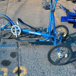 STREET STRIDER ELIPTICAL BIKE . Back Tire Is Flat
