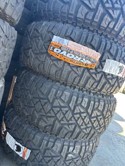 Vendo un set de llantas usadas 35x12 50r20 arroyo X R/T