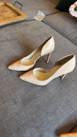 Neutral Jessica Simpson pumps in patent leather
