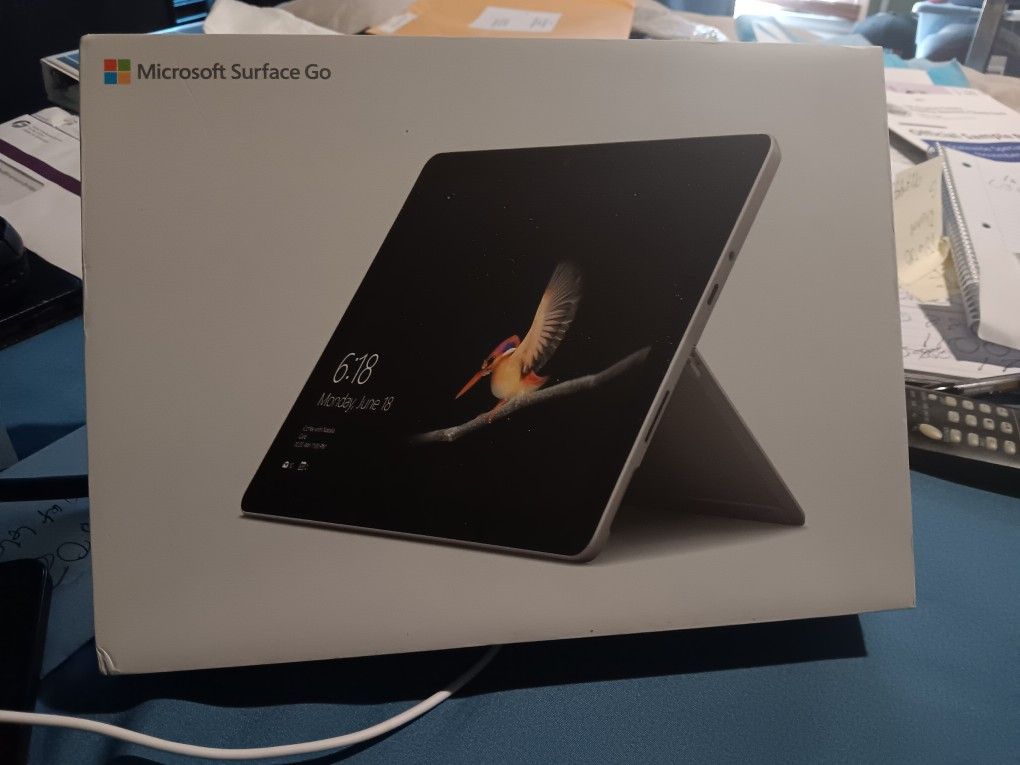 Microsoft Surface GO