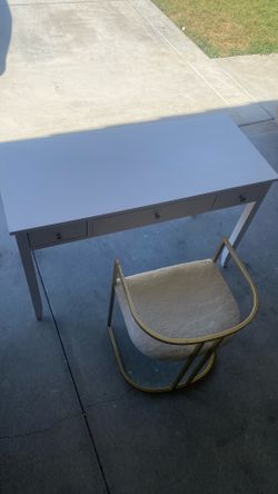 White vanity dresser desk and chair