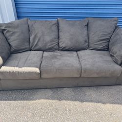 Grey Couch Free 🚚