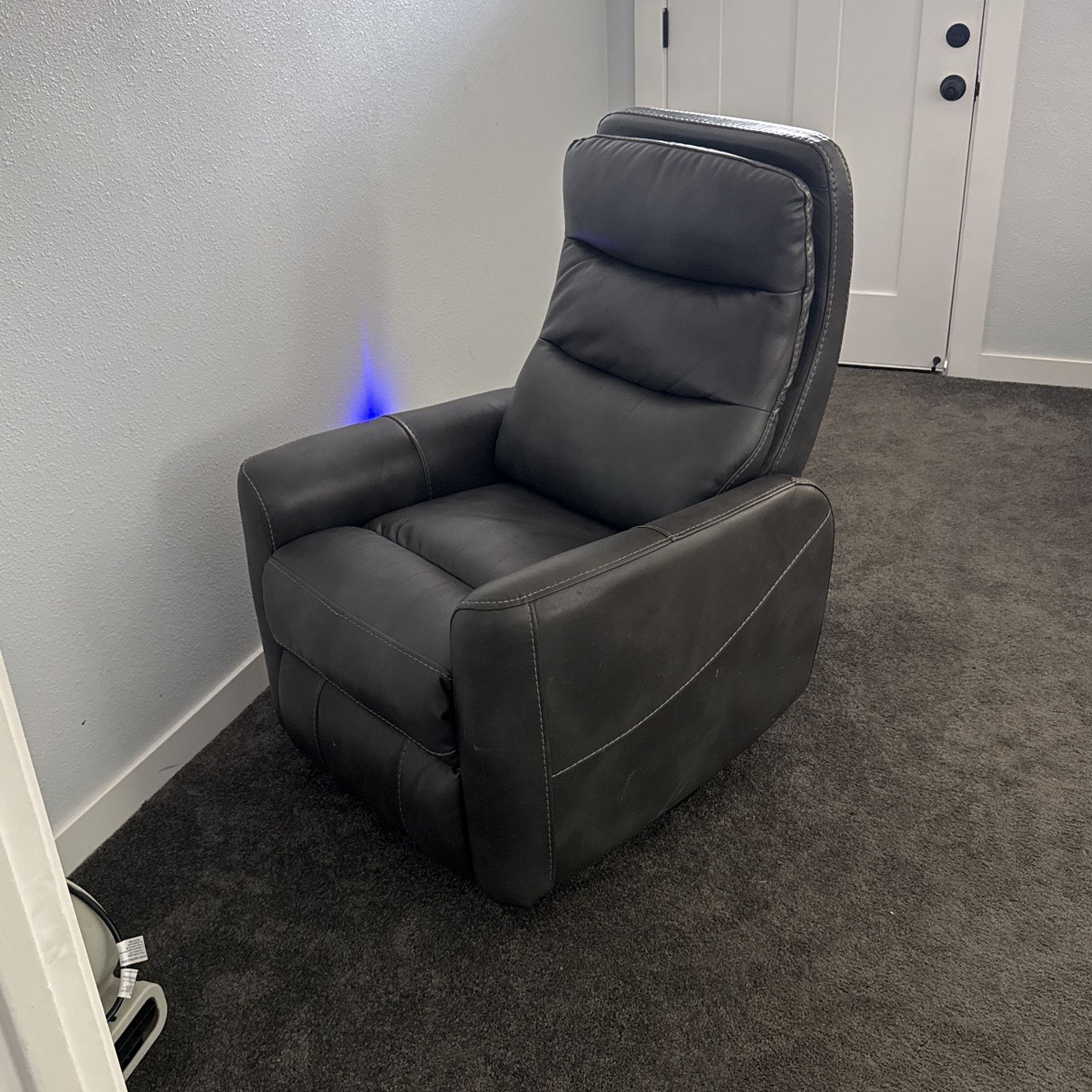 Recliner Chair 