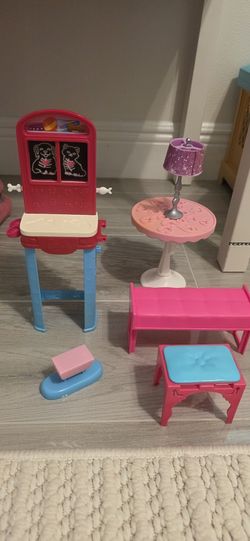 Random Barbie Furniture 