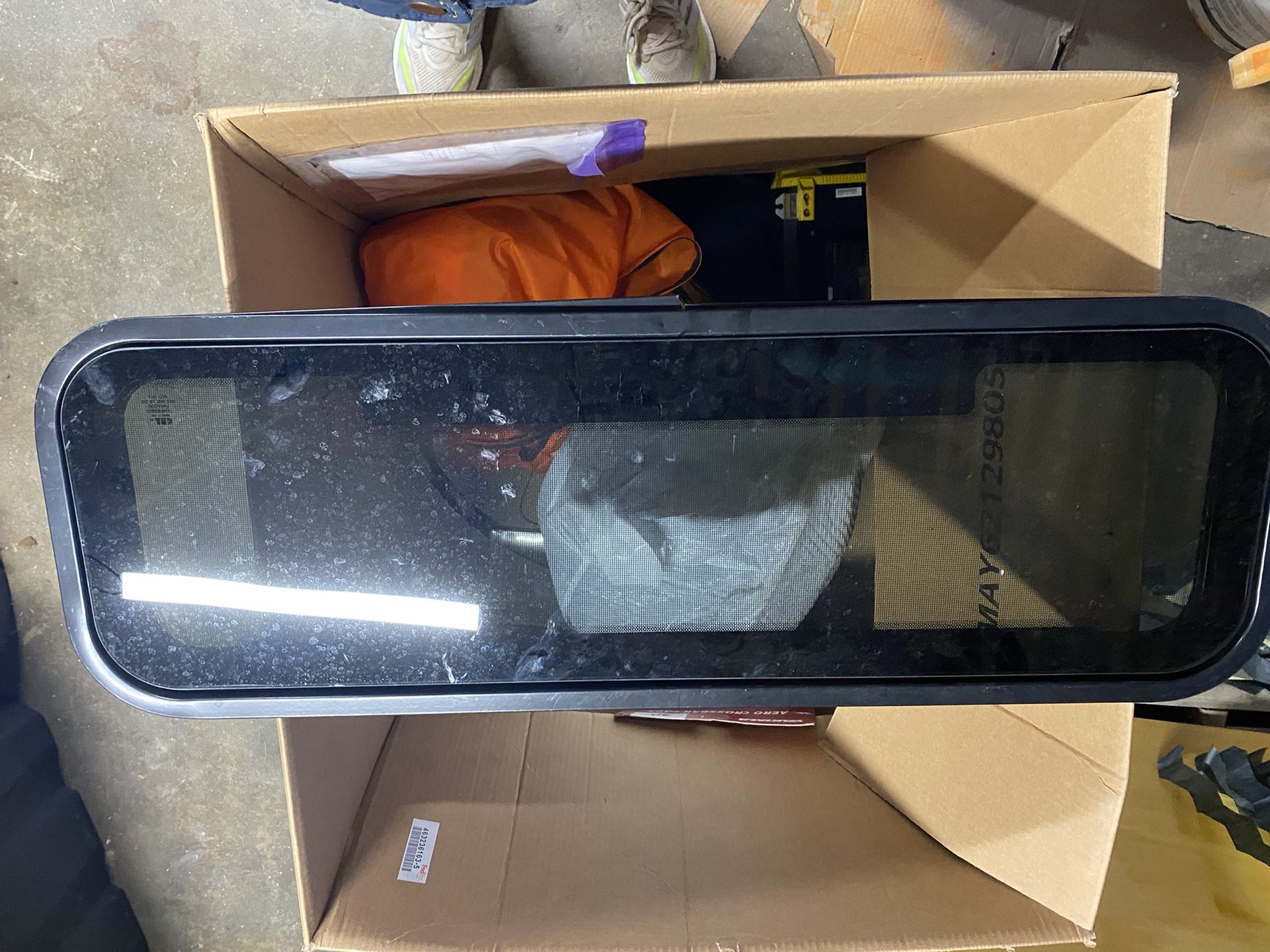 Crl Universal Van Awning Window