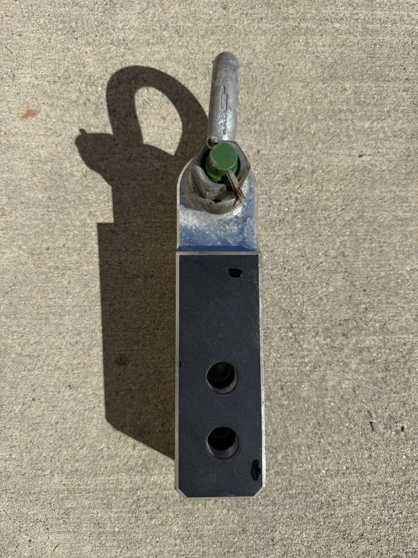 hitch receiver recovery shackle mount