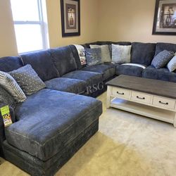 I’m Jon Green, Wayne’s Home Sales Representative🌟 Jackson Mammoth Steel Frame Comfort Coil Sectional Couch Set 🌟 Color Options 