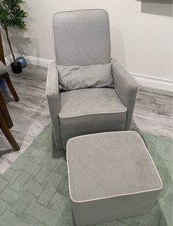 Glider/ rocking chair