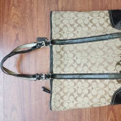 Authentic Coach Signature Gallery  Tote Bag