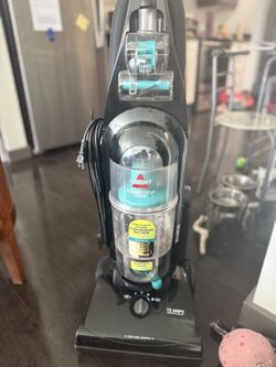 For Sale: Bissell CleanView Helix Vacuum Cleaner!