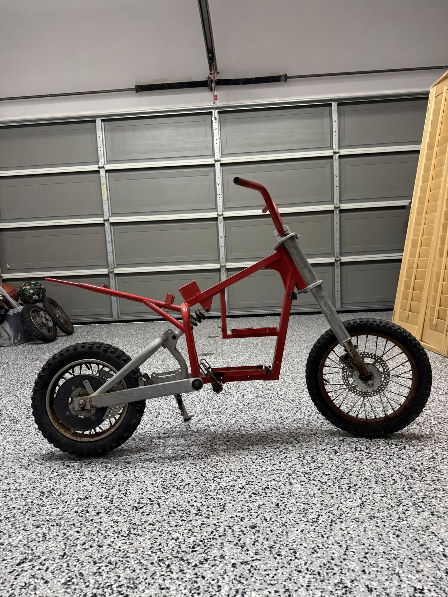 Ms500 Razor Frame Rolling Mx500 Razor Frame for Sale in Rancho Santa Margarita, CA - OfferUp